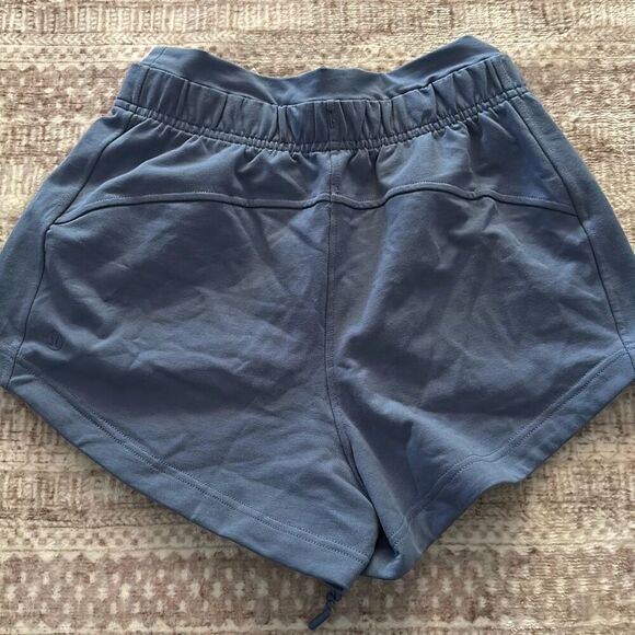 Lululemon Size 4 blue athletic shorts - Picture 5 of 6
